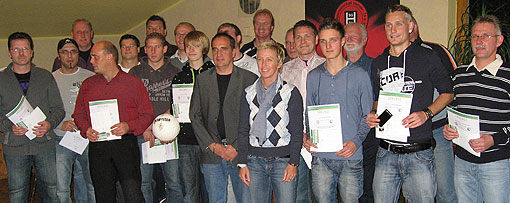 16 neue Trainer Lizenzen Fussball AWesA