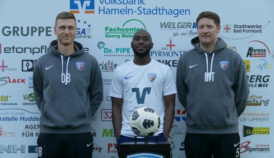 Tresor Nibizi FC Bad Pyrmont Hagen Fussball Wechsel