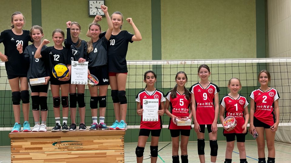 MTV Bad Pyrmont TC Hameln Volleyball Maedchen Regionsmeisterschaften